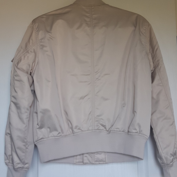 BNWT GAP bomber jacket. Size XS - Picture 7 of 8